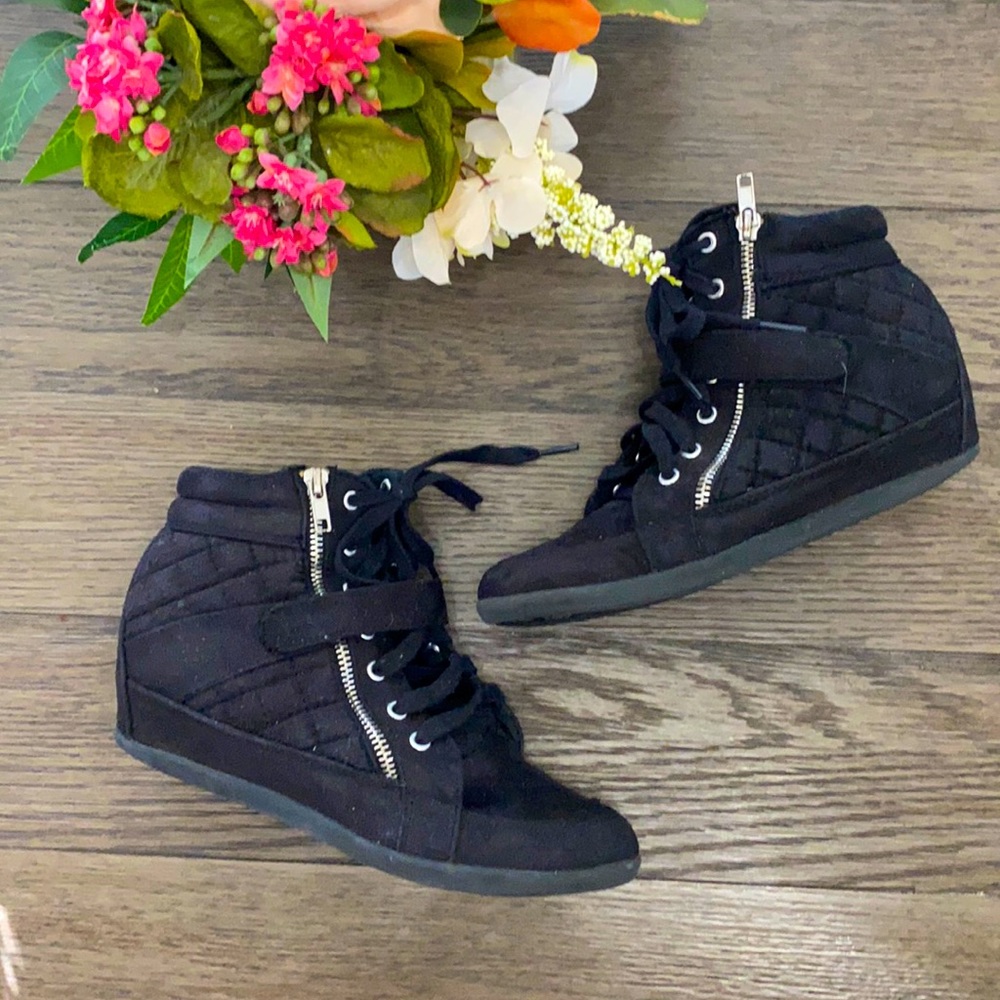 Girls justice black boots size 7